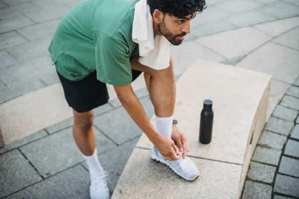 5 Trendy Ways to Match Your Summer Sneakers With Any Outfit summer sneakers pic