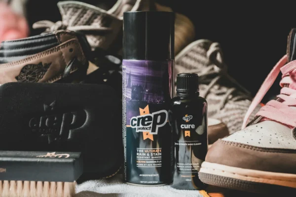 Leather Sneakers Care: The Complete Maintenance Tips Guide leather sneakers cleaning kit